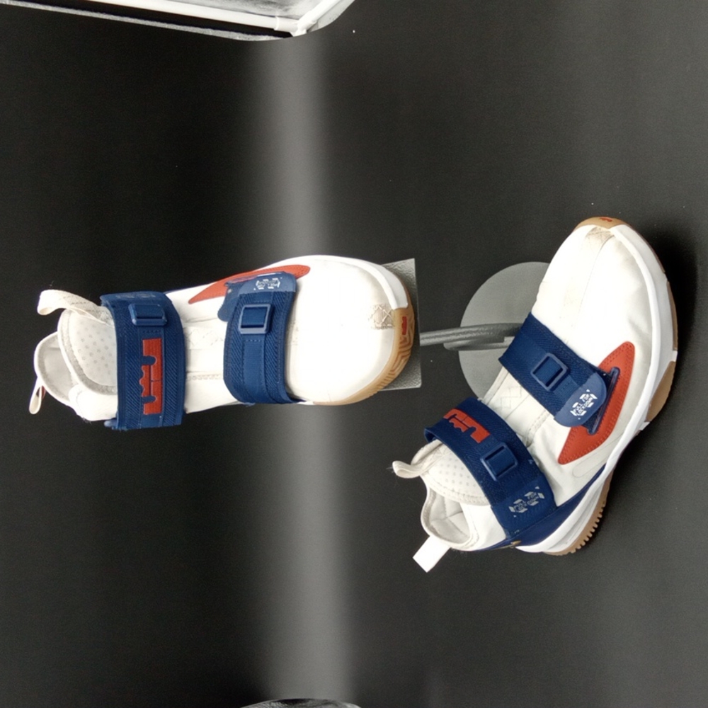 Men's  Nike high top sneakers used very good condition LRJSFGB.B.Z. 5.5